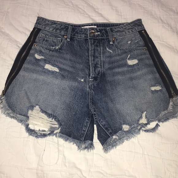 Good American Pants - Good American bombshell exposed zippered shorts